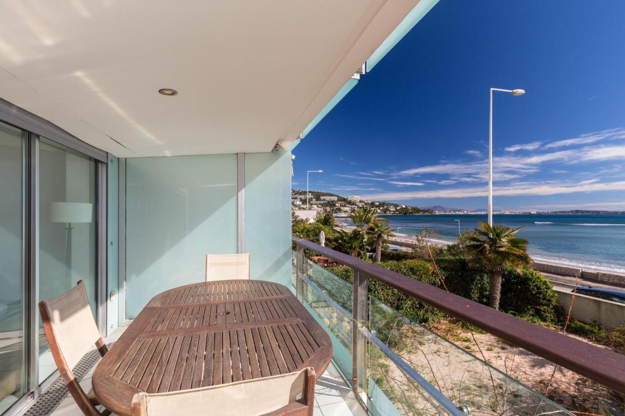 Bright Two Bedroomed Apartment On The Beach In Cannes With Huge Terrace With Fabulous Sea Views - 2001 Exterior photo